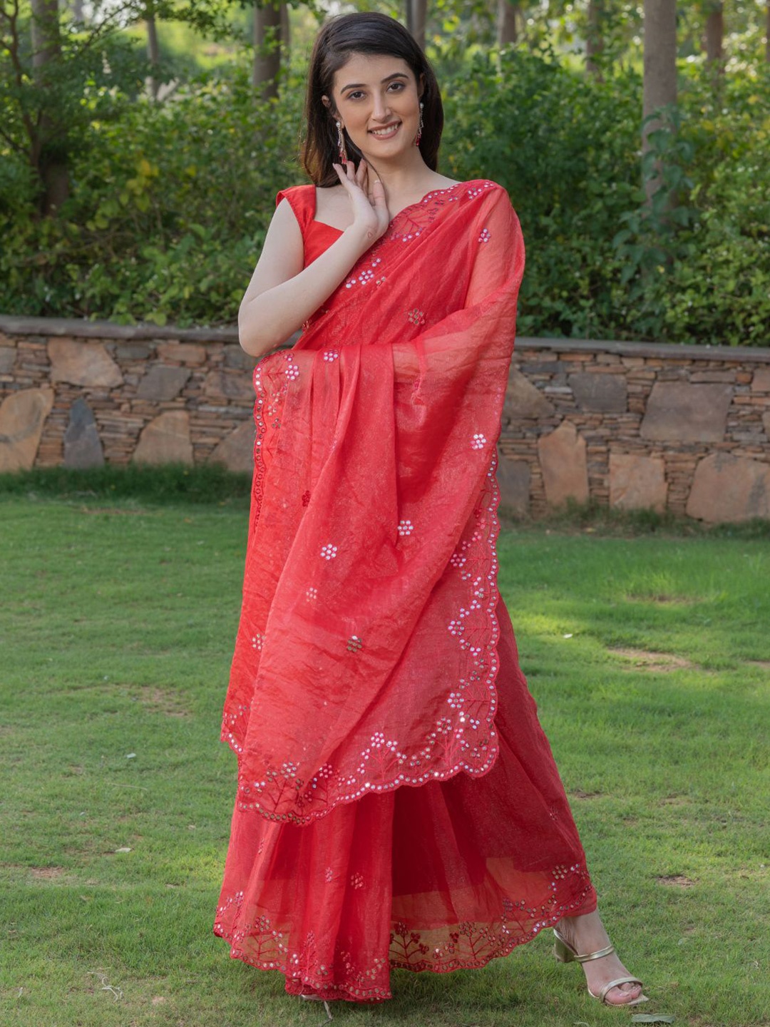 

HOUSE OF JAMOTI Mirror Embellished Saree, Red