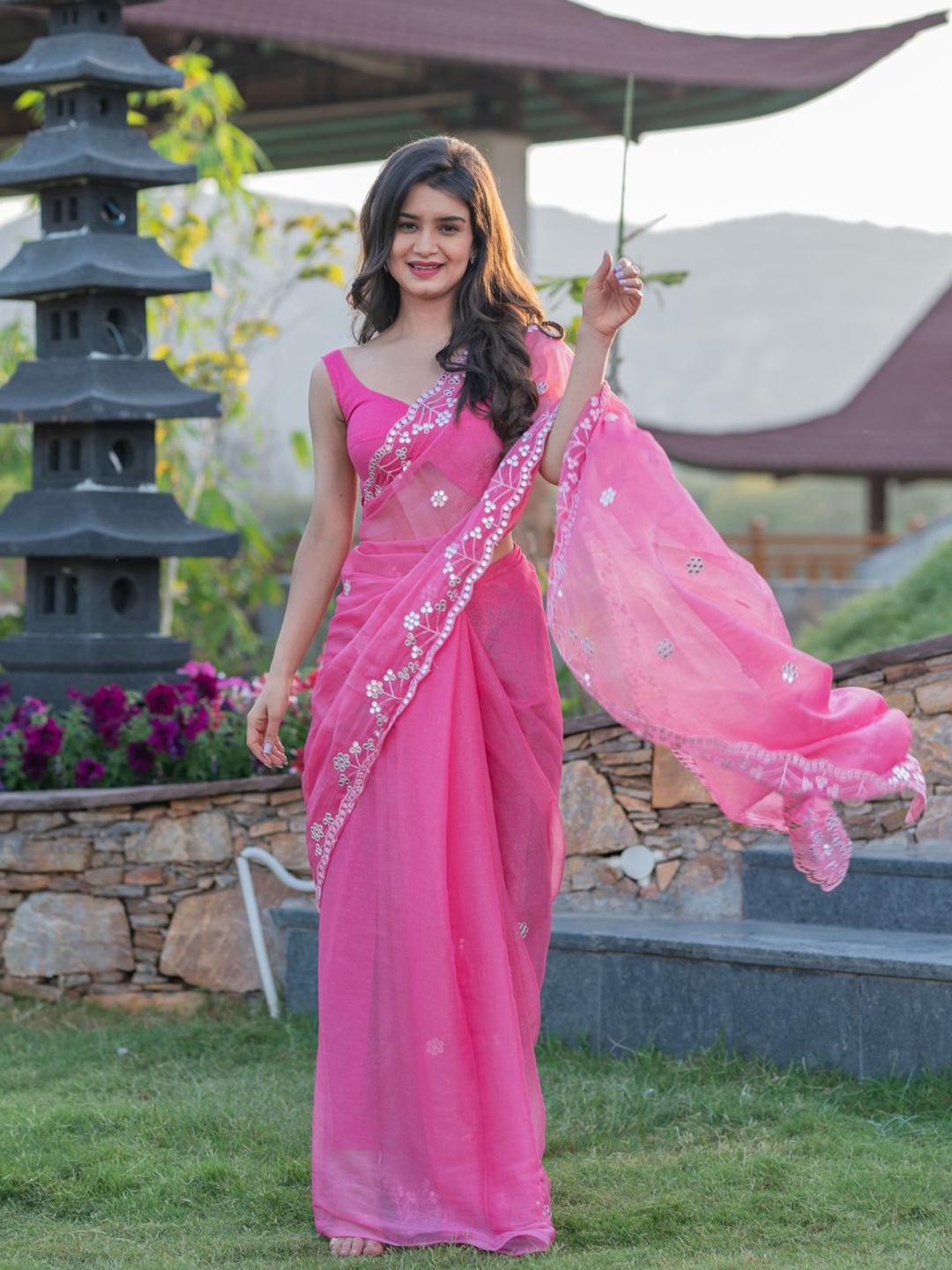 

HOUSE OF JAMOTI Mirror Embellished Saree, Pink