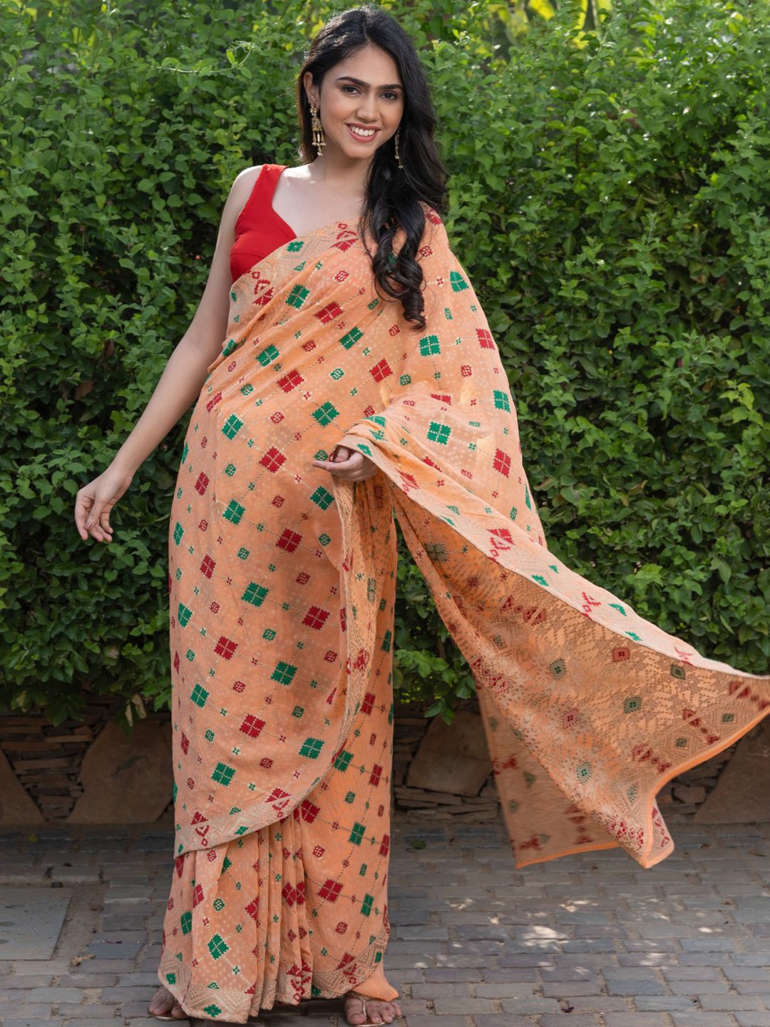 

HOUSE OF JAMOTI Ethnic Motif Woven Design Zari Pure Silk Saree, Peach