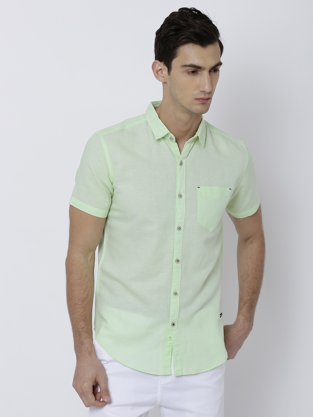 

LOCOMOTIVE Men Green Slim Fit Solid Casual Shirt