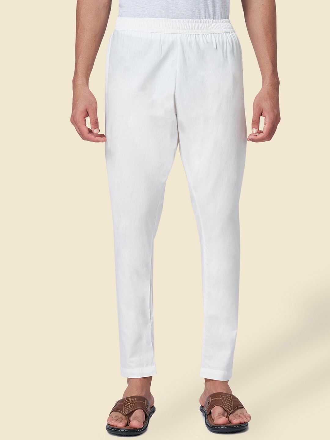 

indus route by Pantaloons Men Mid-Rise Cotton Pyjama, Off white
