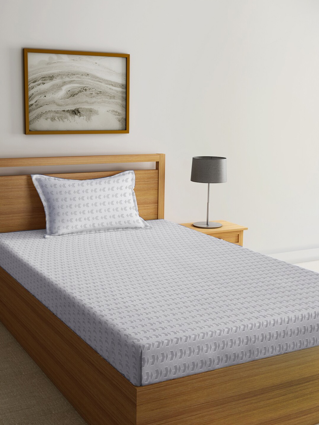 

KLOTTHE Grey Geometric 300 TC Fitted Single Bedsheet & Pillow Cover