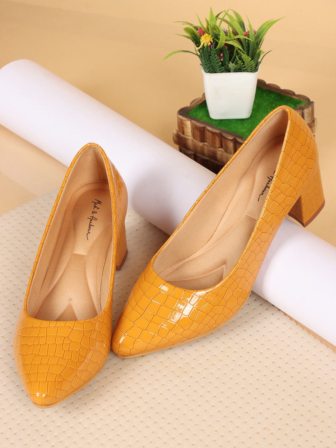 

Mast & Harbour Tan Brown Pointed Toe Textured Block Pumps