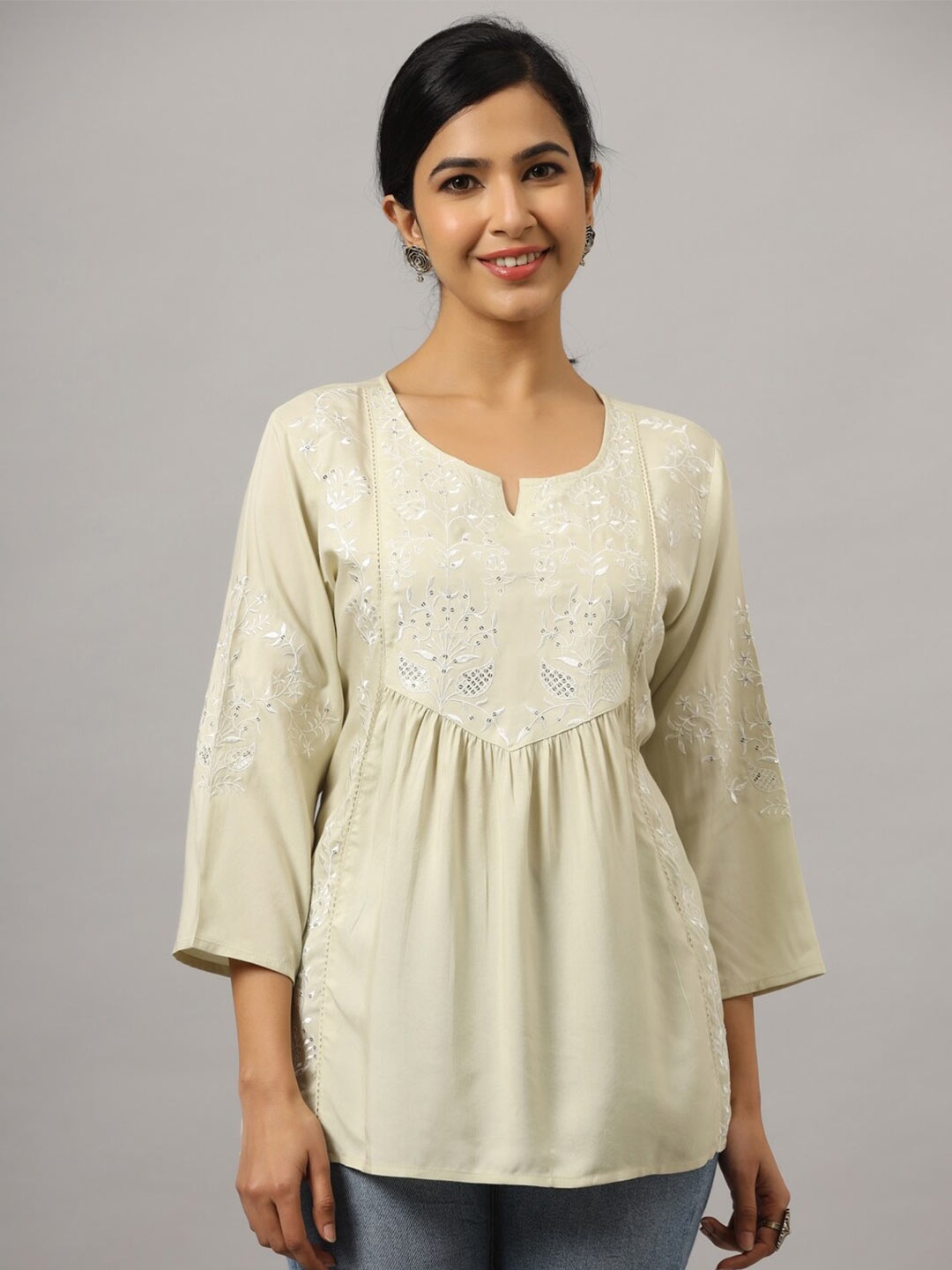 

Amchoor Floral Embroidered Round Neck Sequined Empire Top, Green