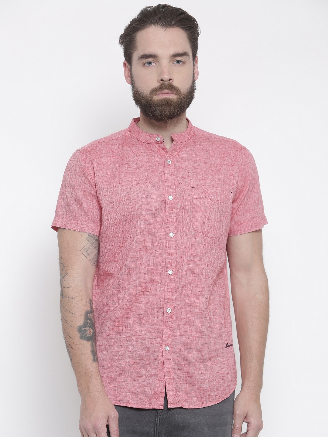

LOCOMOTIVE Men Red Slim Fit Solid Casual Shirt