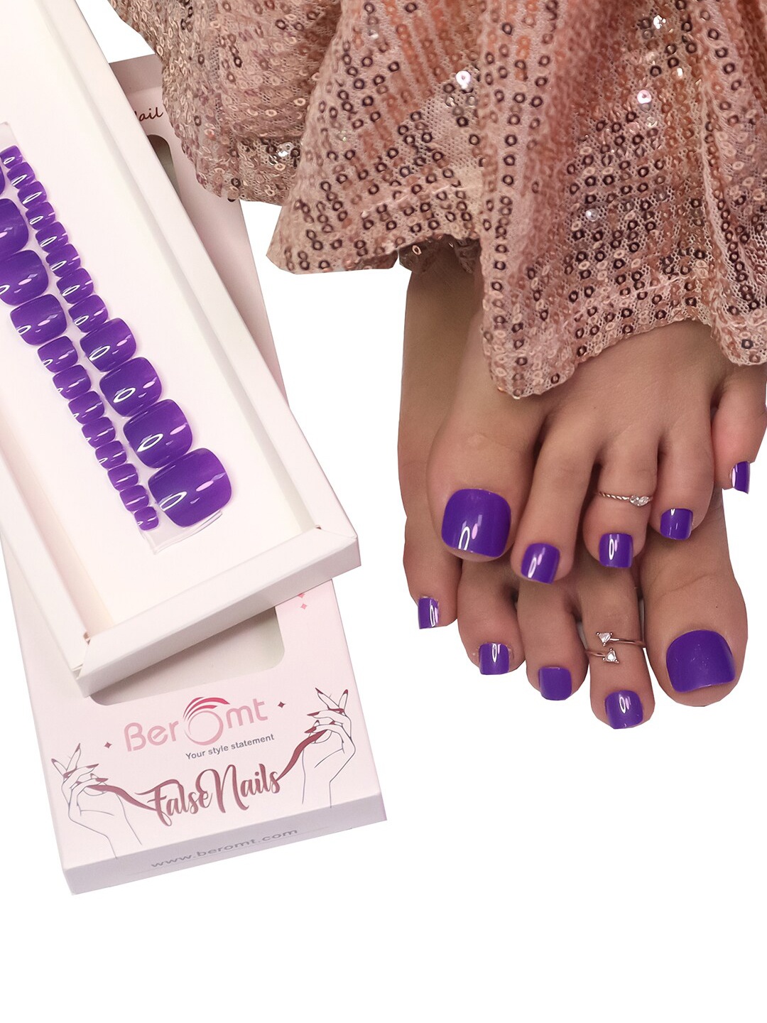 

BEROMT 24 Pcs Long-Lasting Reusable Salon Finish Press On Toe Nails - Shade 262, Purple