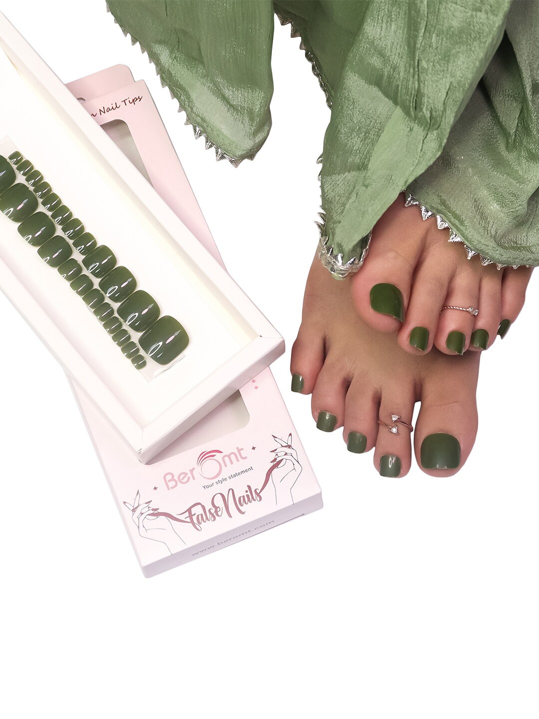 

BEROMT 12 Pcs Long-Lasting False Toe Nails with Kit - Shade 264, Green