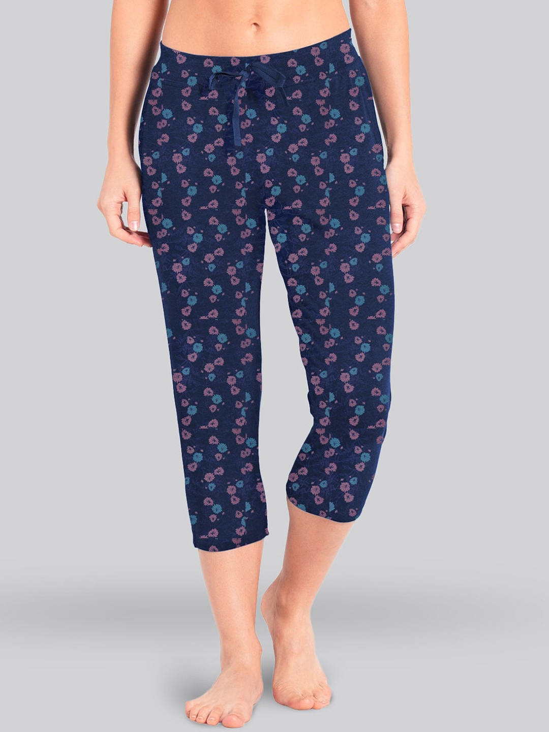 

LYRA Women Floral Printed Pure Cotton Capris, Navy blue
