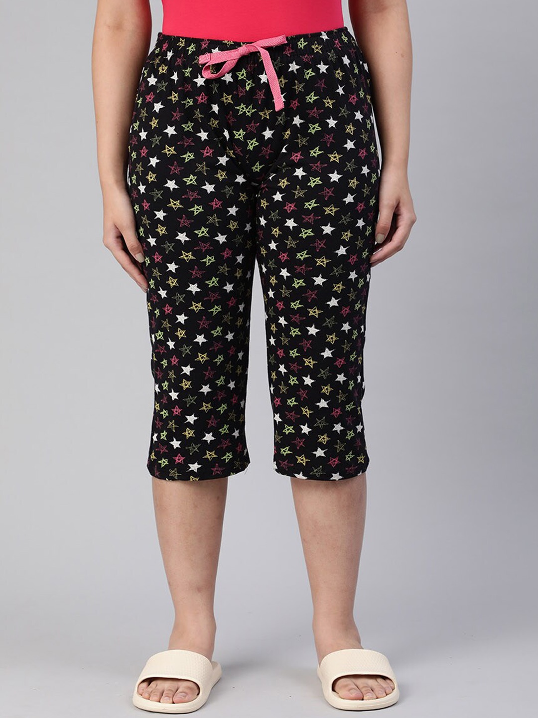 

LYRA Women Printed Pure Cotton Capris, Black