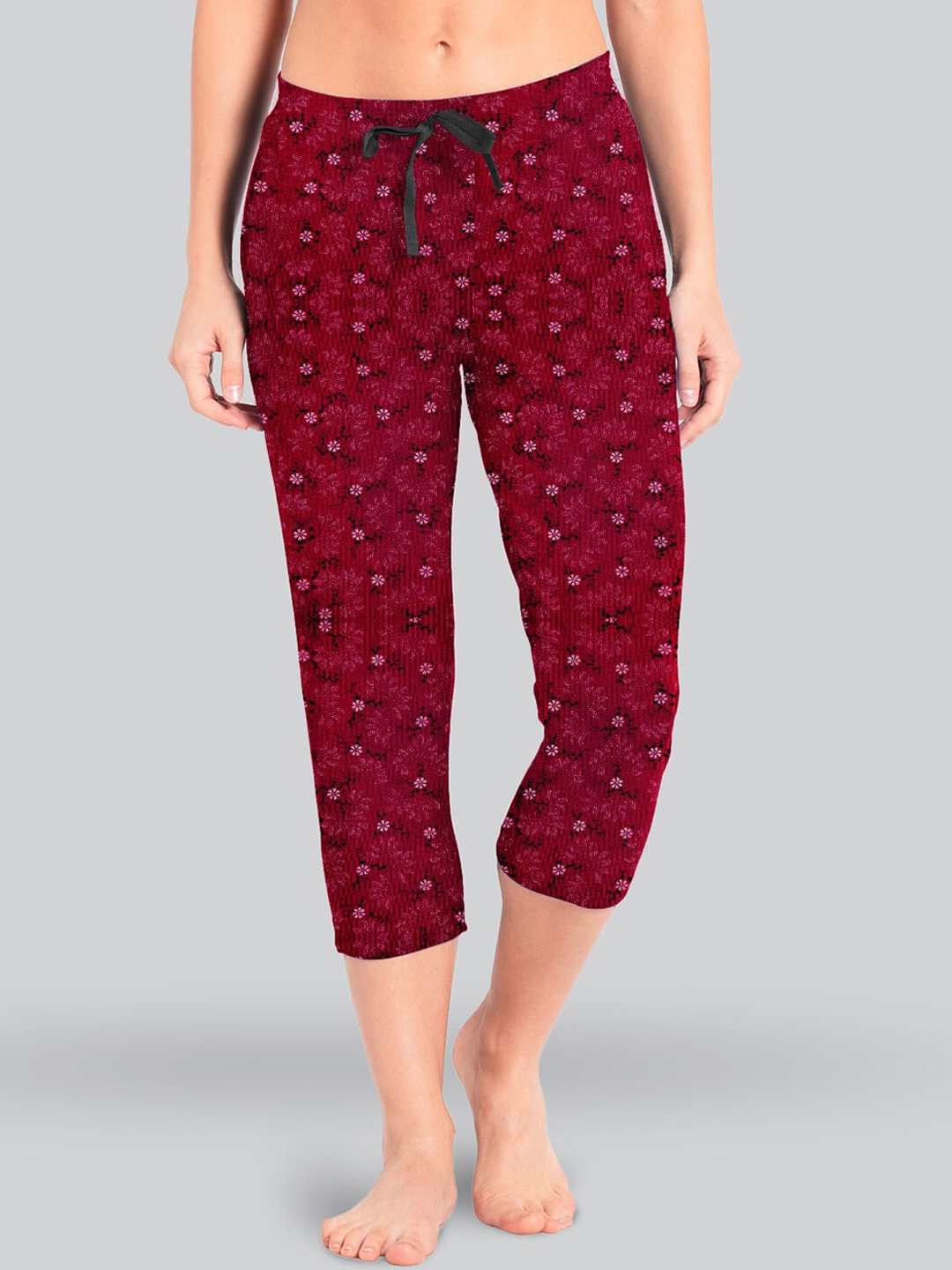 

LYRA Women Floral Printed Pure Cotton Capris, Maroon