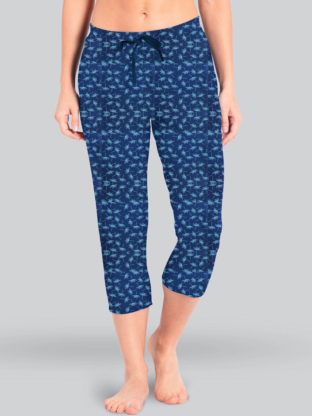 

LYRA Women Floral Printed Pure Cotton Capris, Navy blue