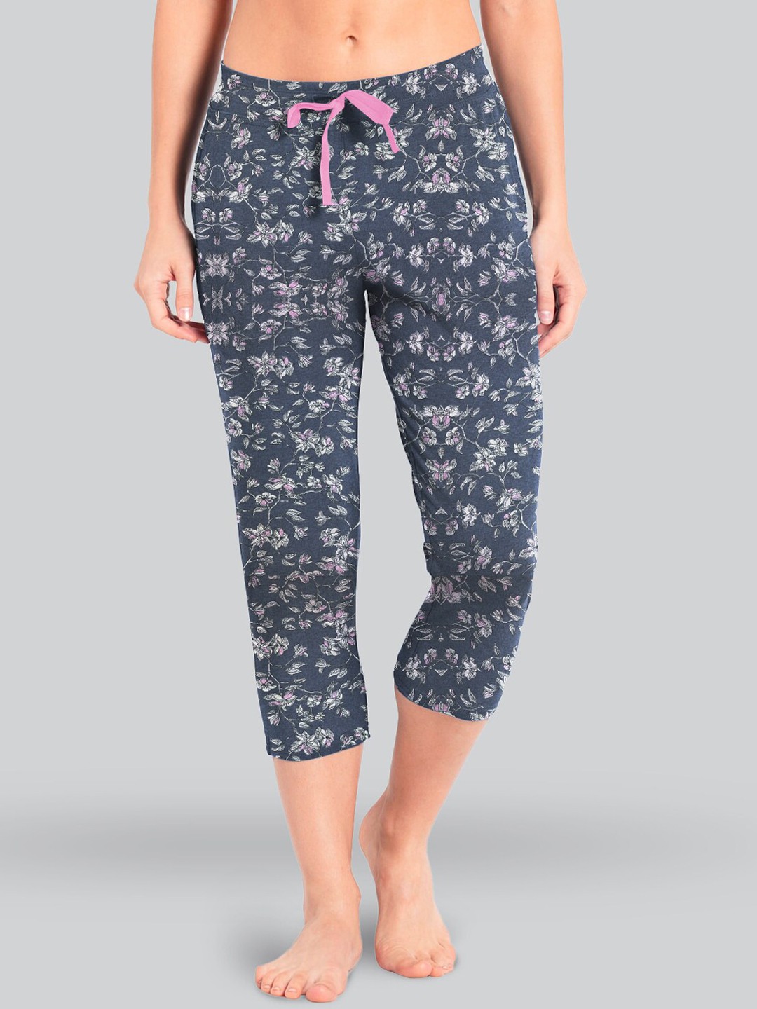 

LYRA Women Floral Printed Cotton Lounge Capris, Blue