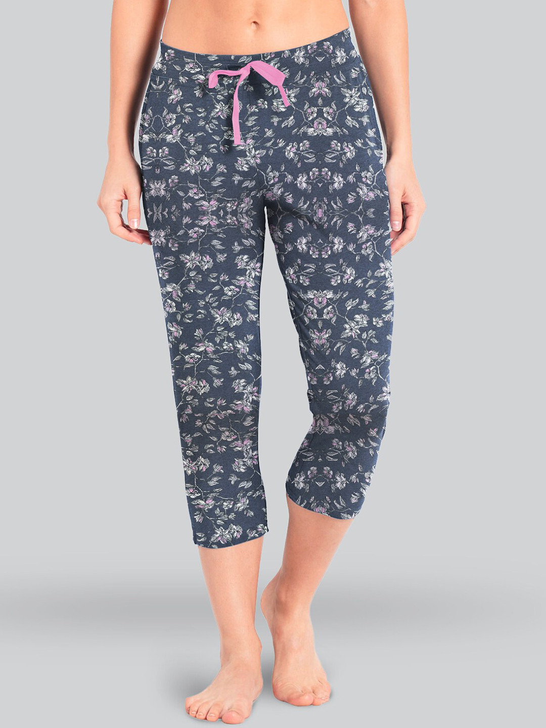 

LYRA Women Printed Cotton Lounge Capris, Blue