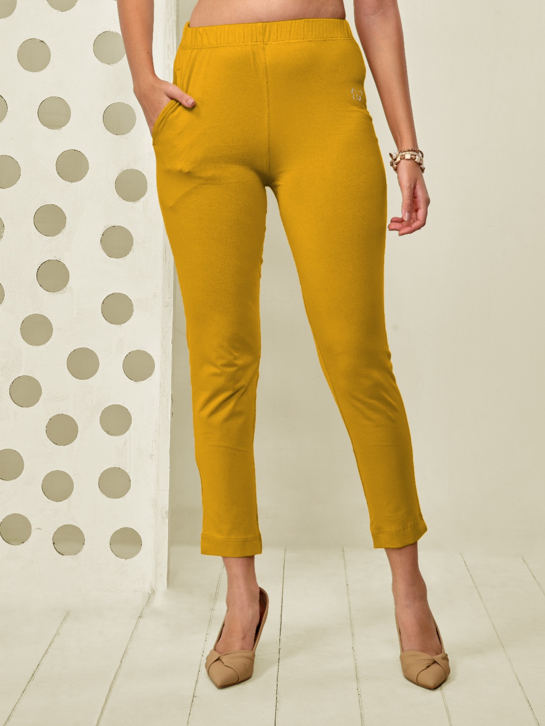 

LYRA Women Original Mid-Rise Cotton Trousers, Gold