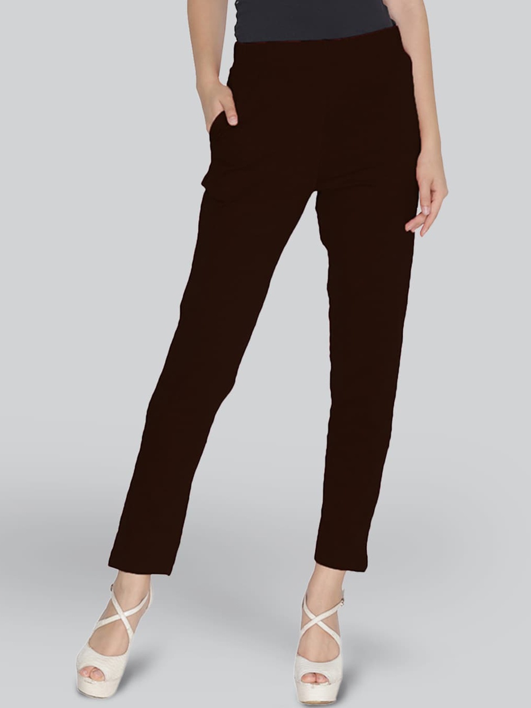 

LYRA Women Original Cotton Cropped Trousers, Brown