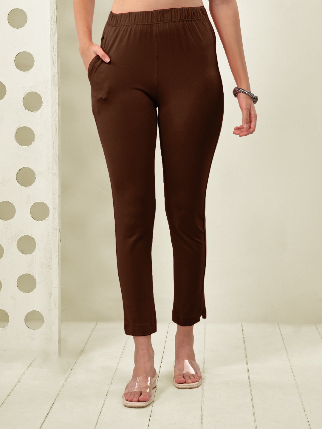 

LYRA Women Original Cotton Cropped Trousers, Brown