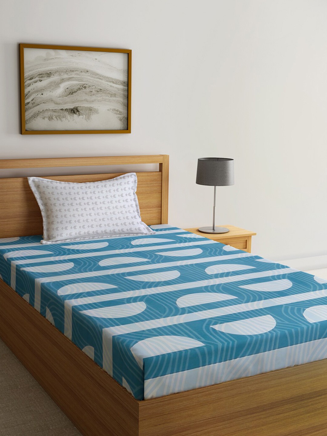 

KLOTTHE Geometric Printed 300TC Single Bedsheet With Pillow Cover, Blue