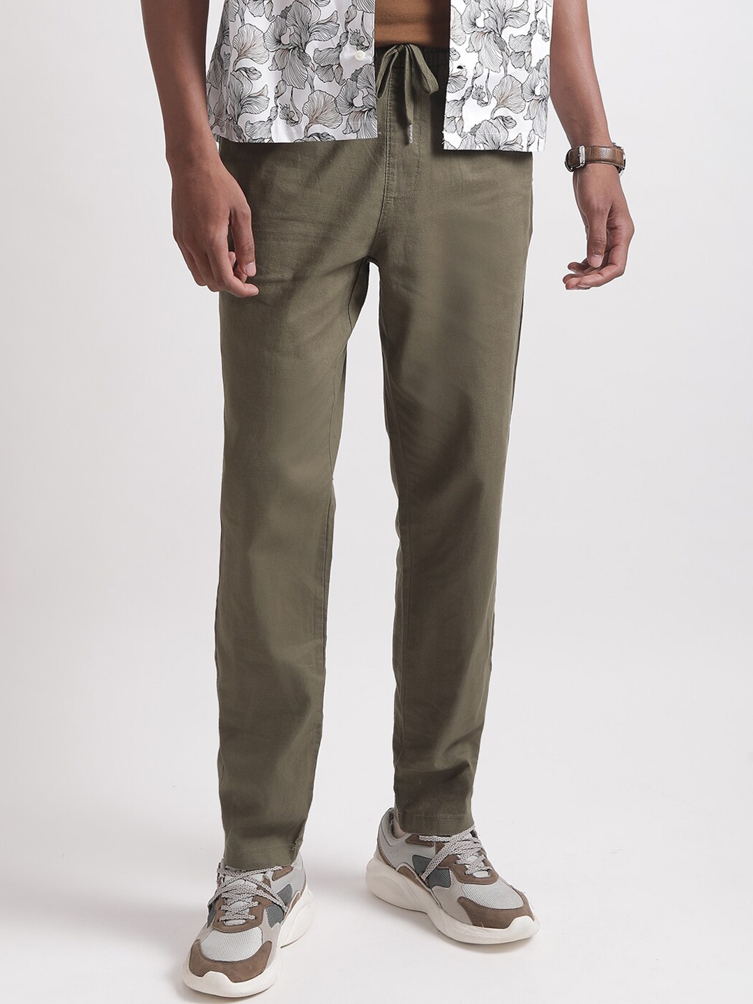 

Matinique Men Regular Fit Mid-Rise Linen Joggers, Olive