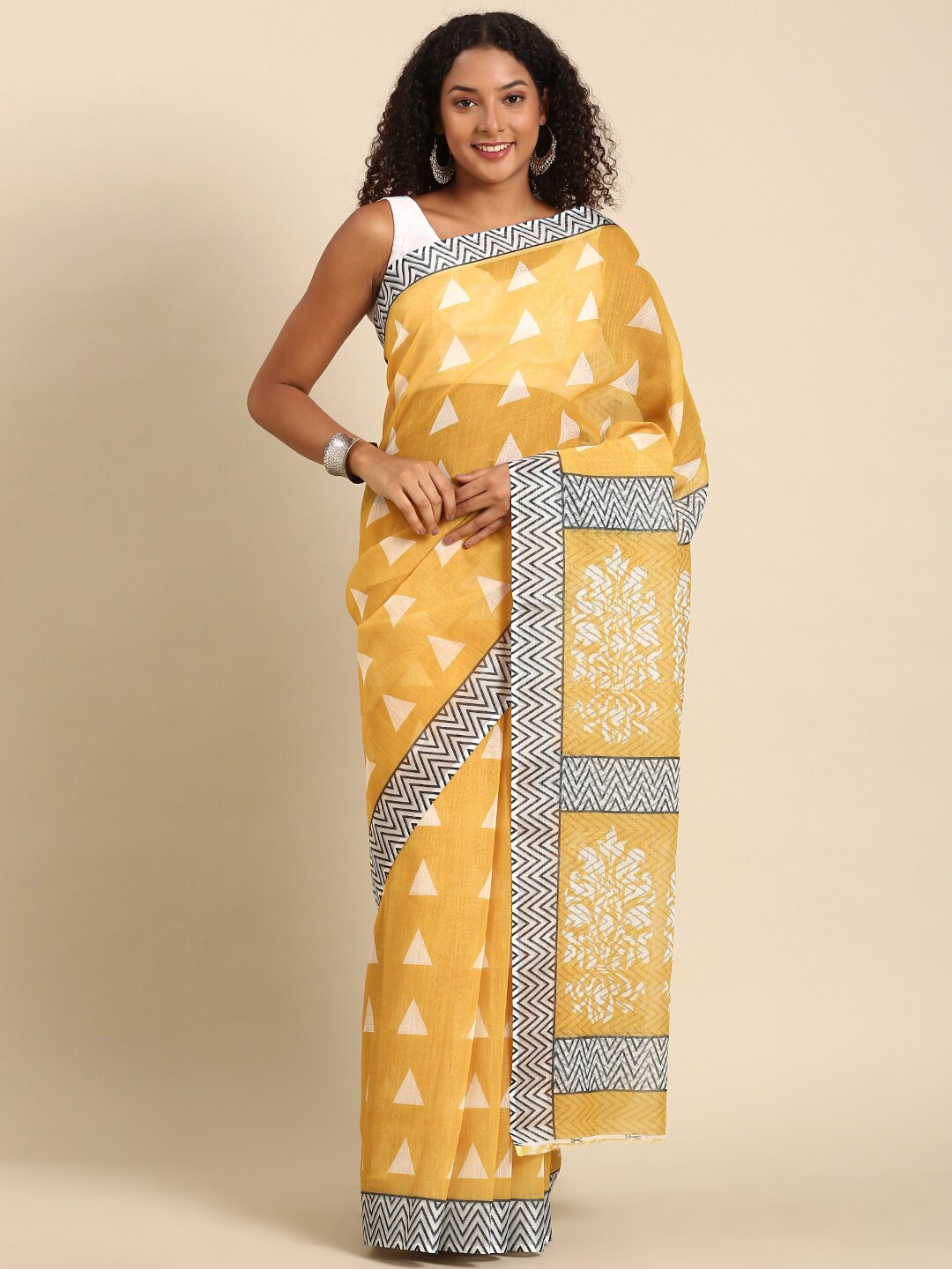 

Anouk Mustard & White Geometric Printed Saree