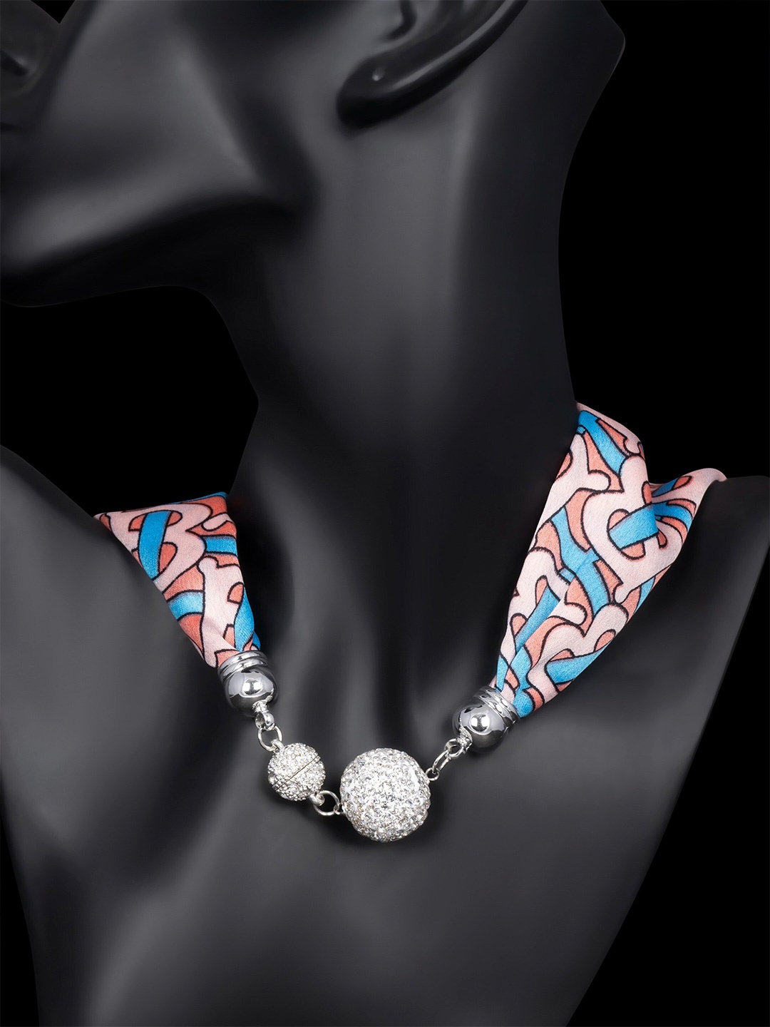 

NOTEQUAL Mulberry Silk Scarf Necklace, Peach