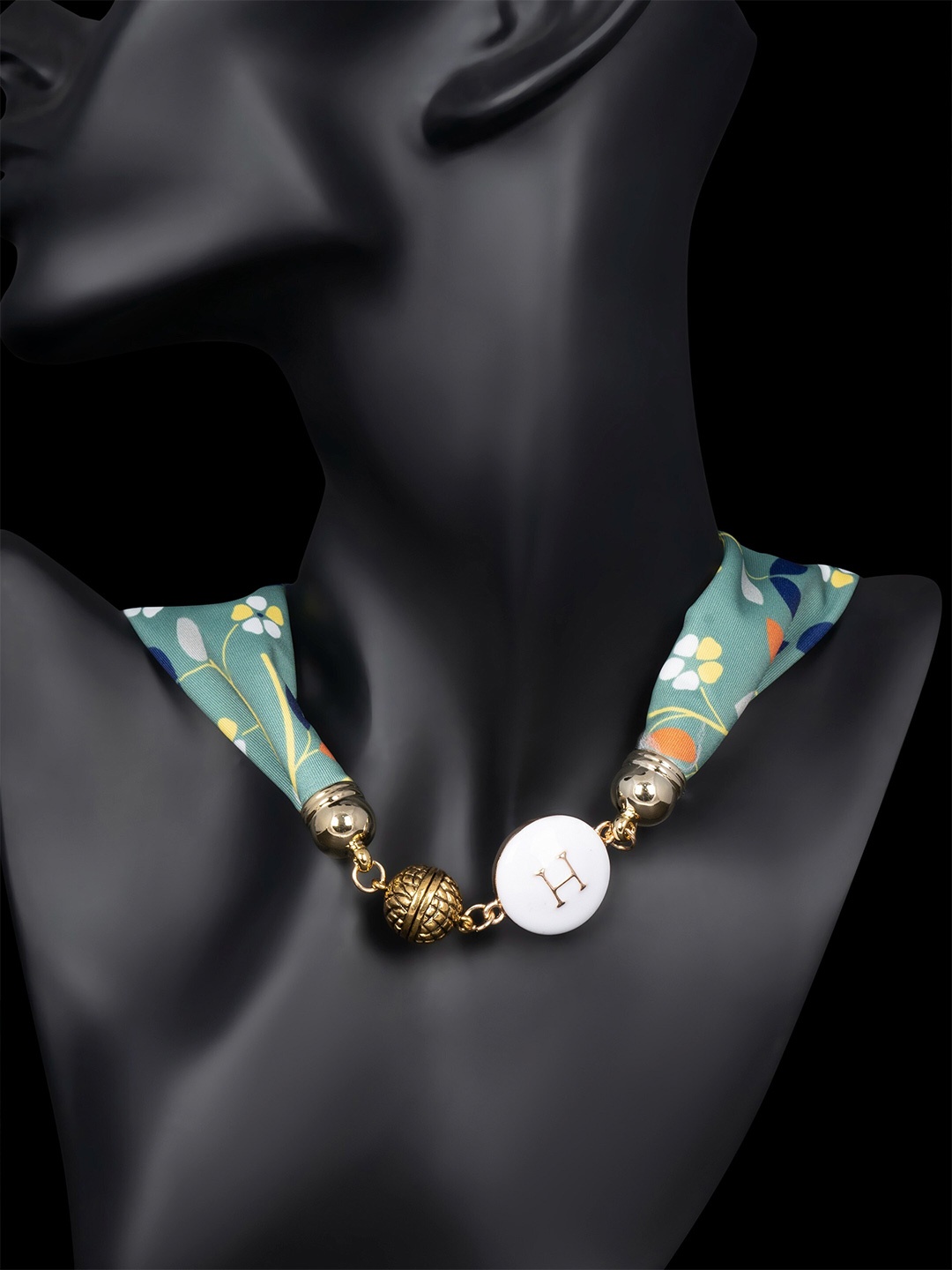 

NOTEQUAL Mulberry Silk Scarf Necklace, Sea green