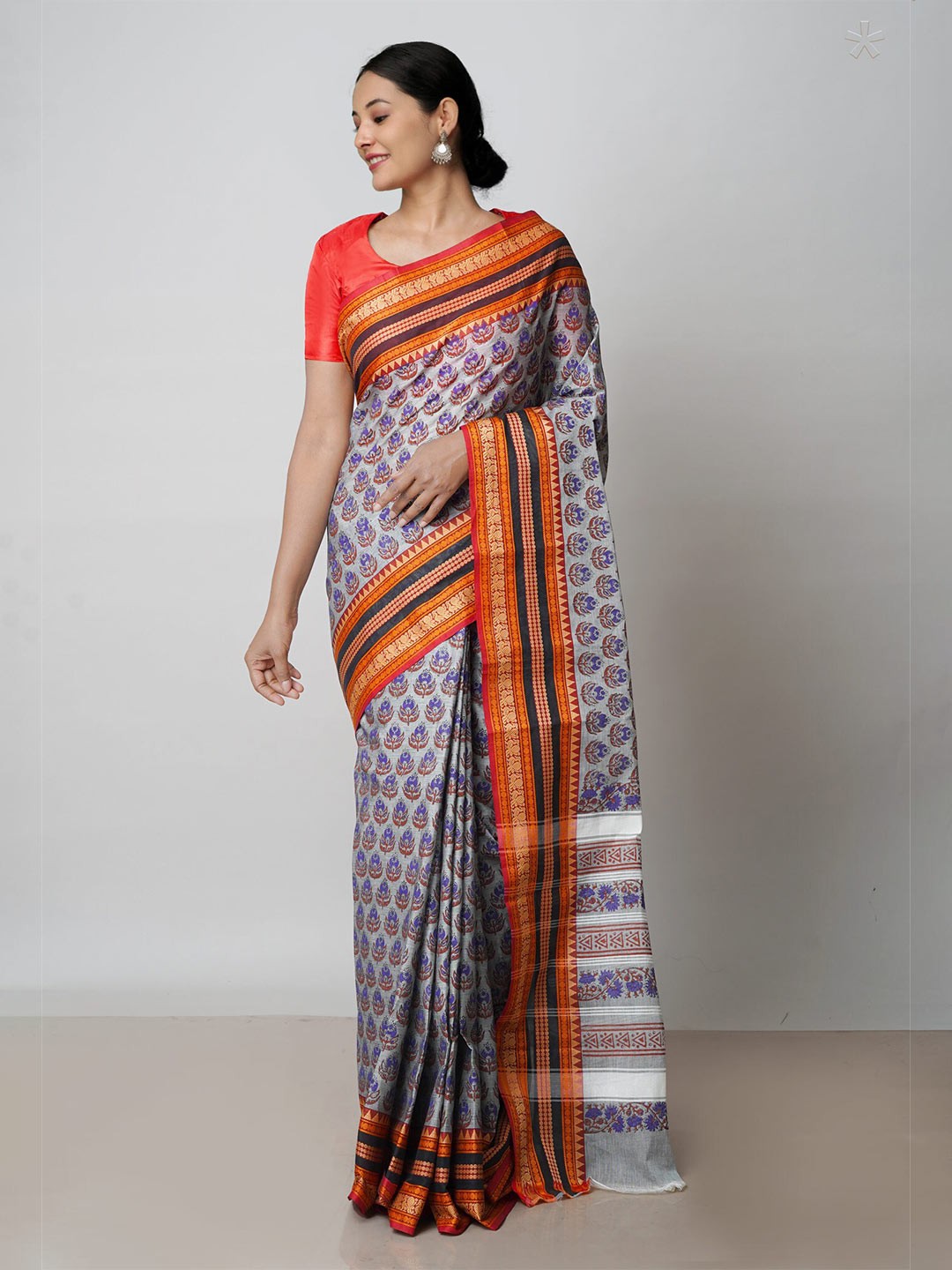 

Unnati Silks Ethnic Motifs Printed Pure Cotton Handloom Chettinad Saree, Grey