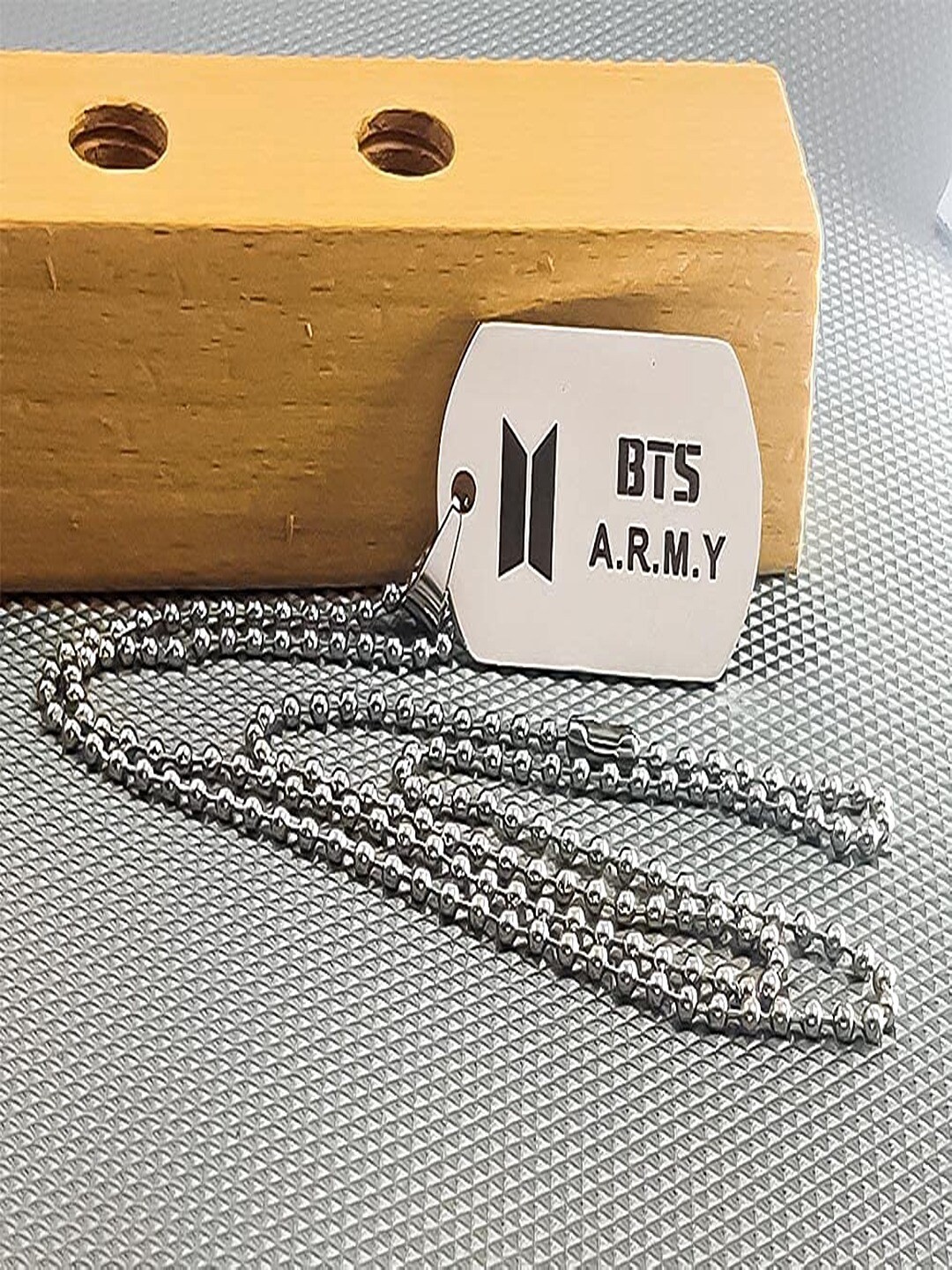 

UNIVERSITY TRENDZ Silver-Plated Statement Chain