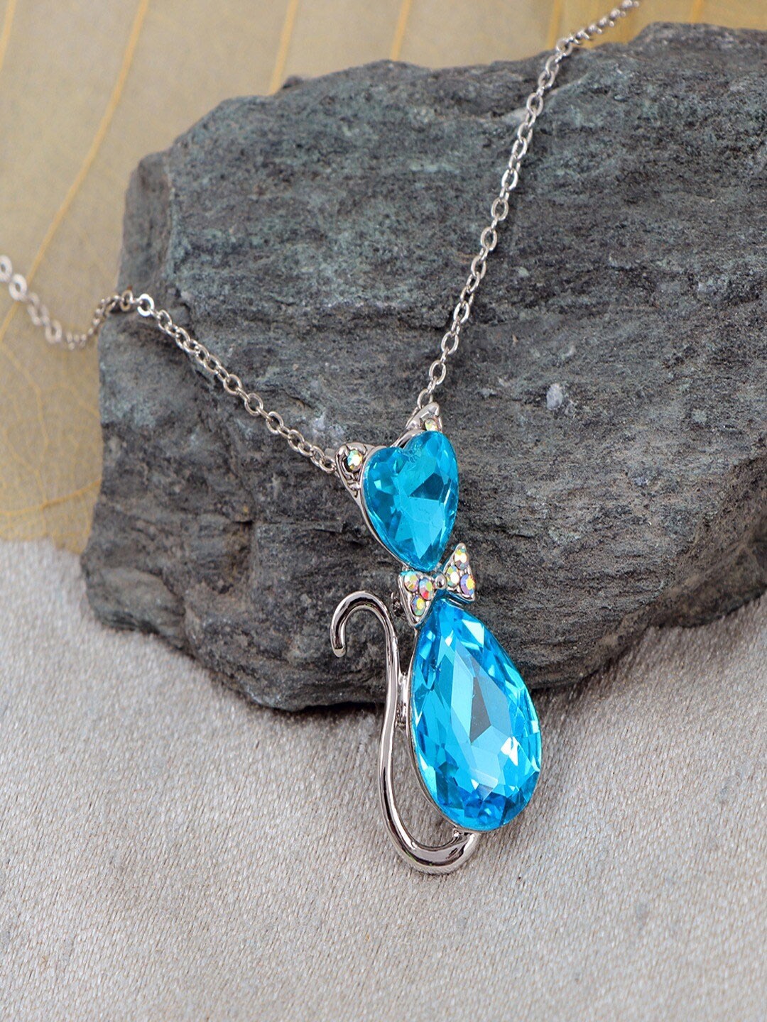 

UNIVERSITY TRENDZ Silver-Plated Kitty Teardrop Cat Necklace