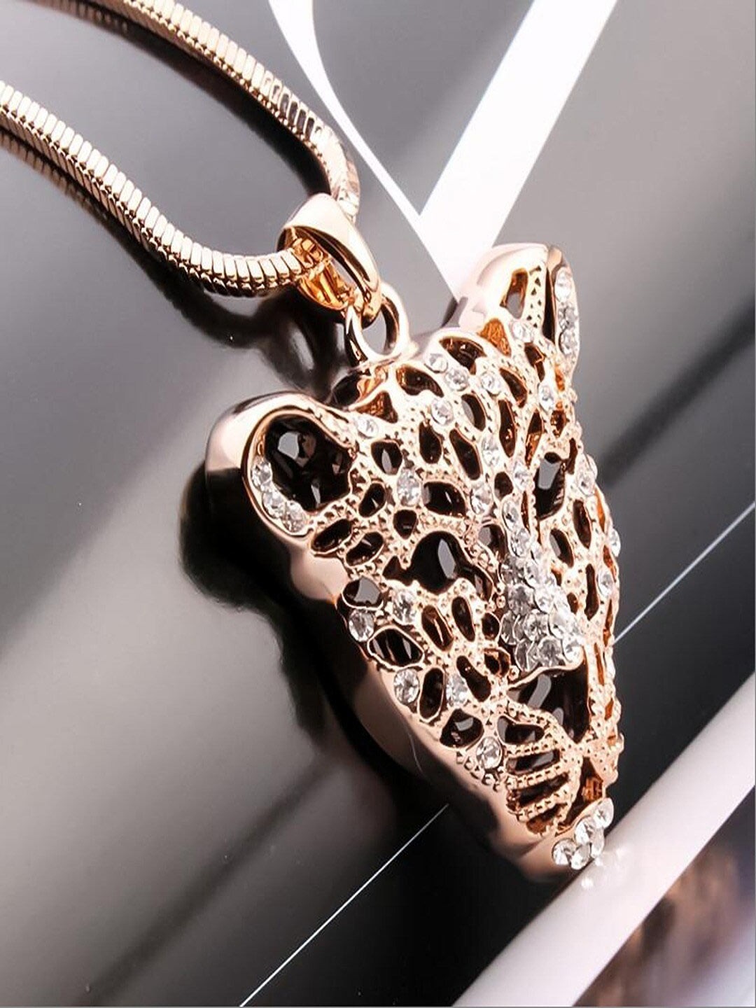

UNIVERSITY TRENDZ Gold-Plated Cubic Zirconia Tiger Head Pendant Necklace