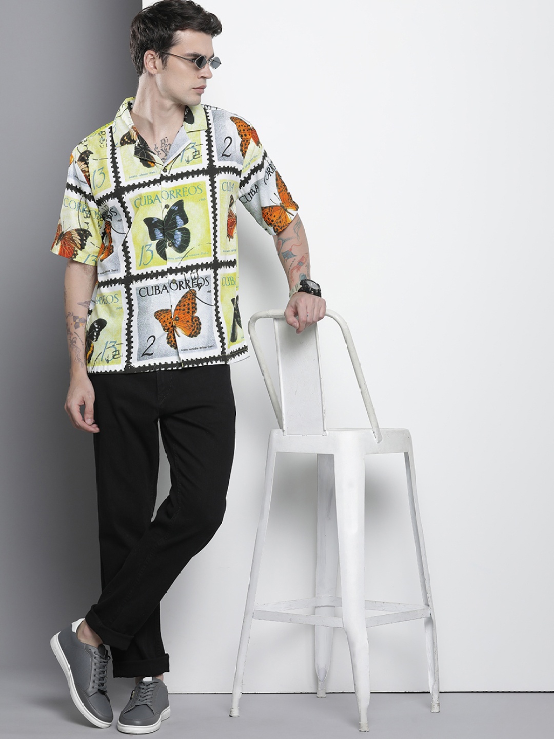 

The Indian Garage Co Men Oversized Tropical Print Resortwear Shirt, Green