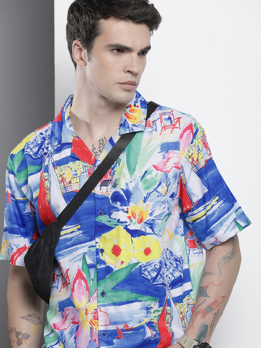 

The Indian Garage Co Men Oversized Tropical Print Resortwear Shirt, Blue