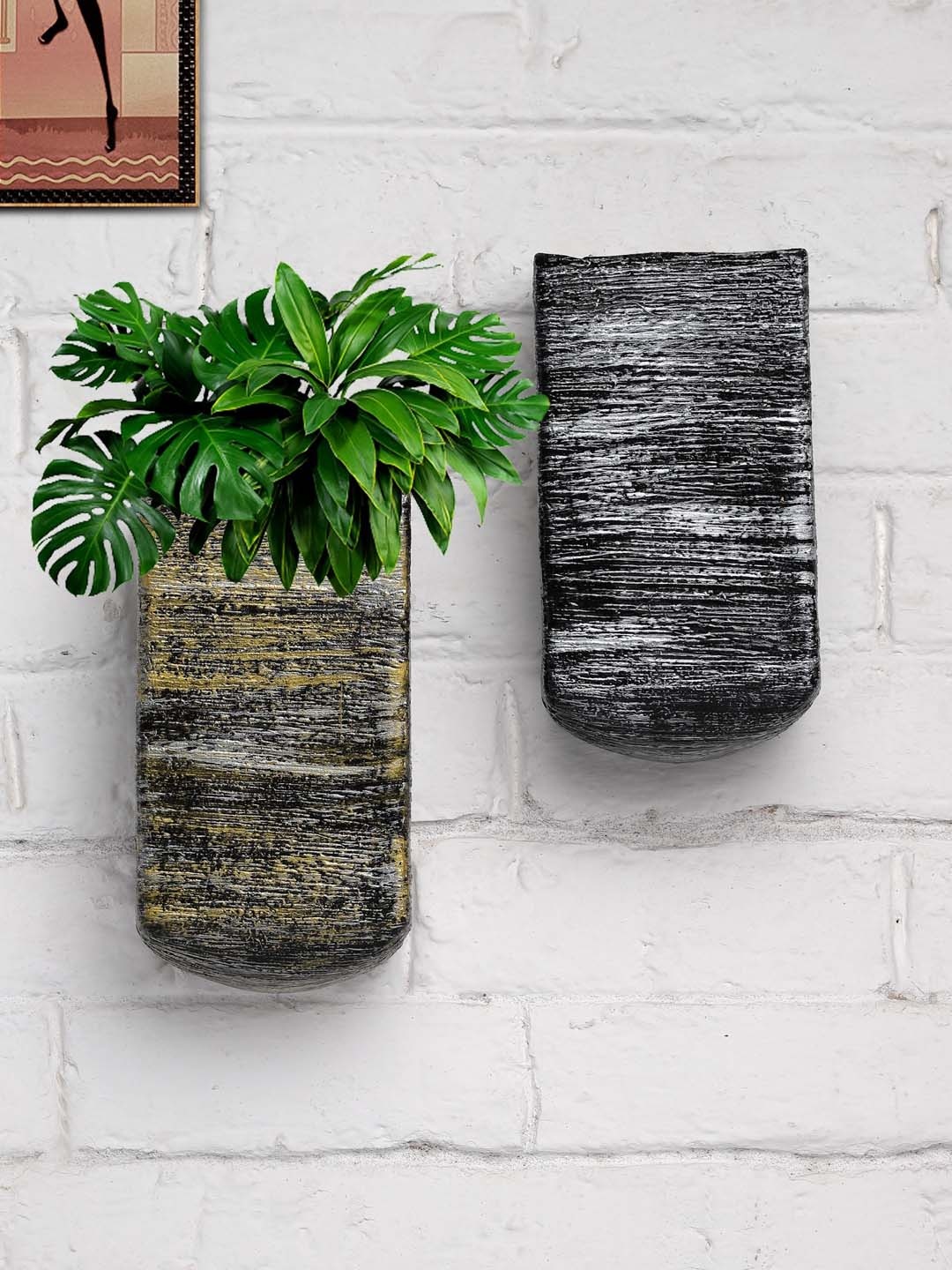 

Stylespace by Isha Black & Gold-Toned 2 Pcs Metallic Finish U-Shaped Fiber Wall Planters