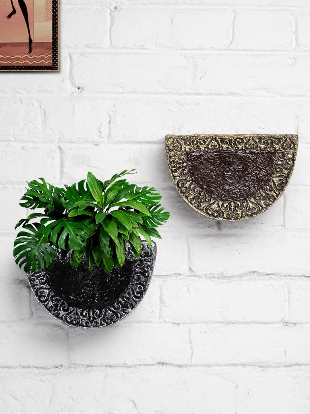 

Stylespace by Isha Black & Brown 2-Pieces Half Shaped Fiber Wall Hanging Planters
