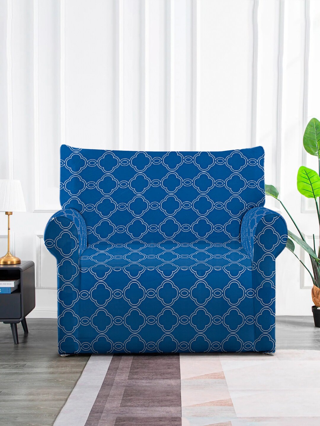 

MULTITEX Blue & White Geometric Printed Elasticated 1-Seater Sofa Cover