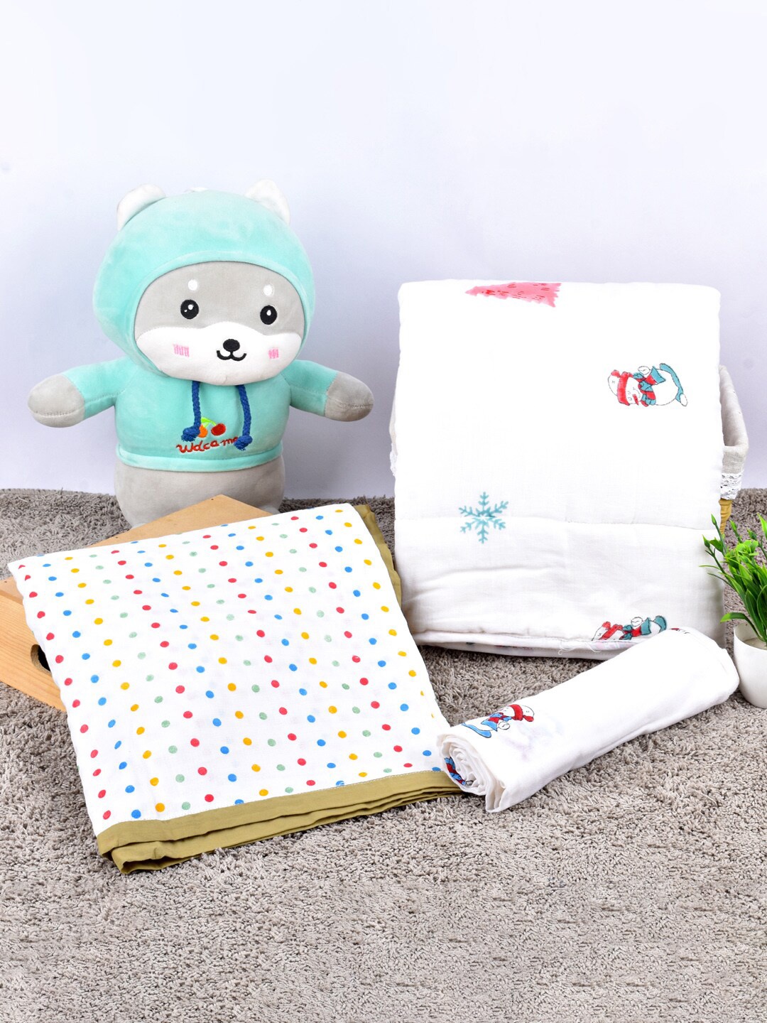 

Moms Home Kids White & Red 3 Pieces Geometric Organic Cotton Baby Bedding Set