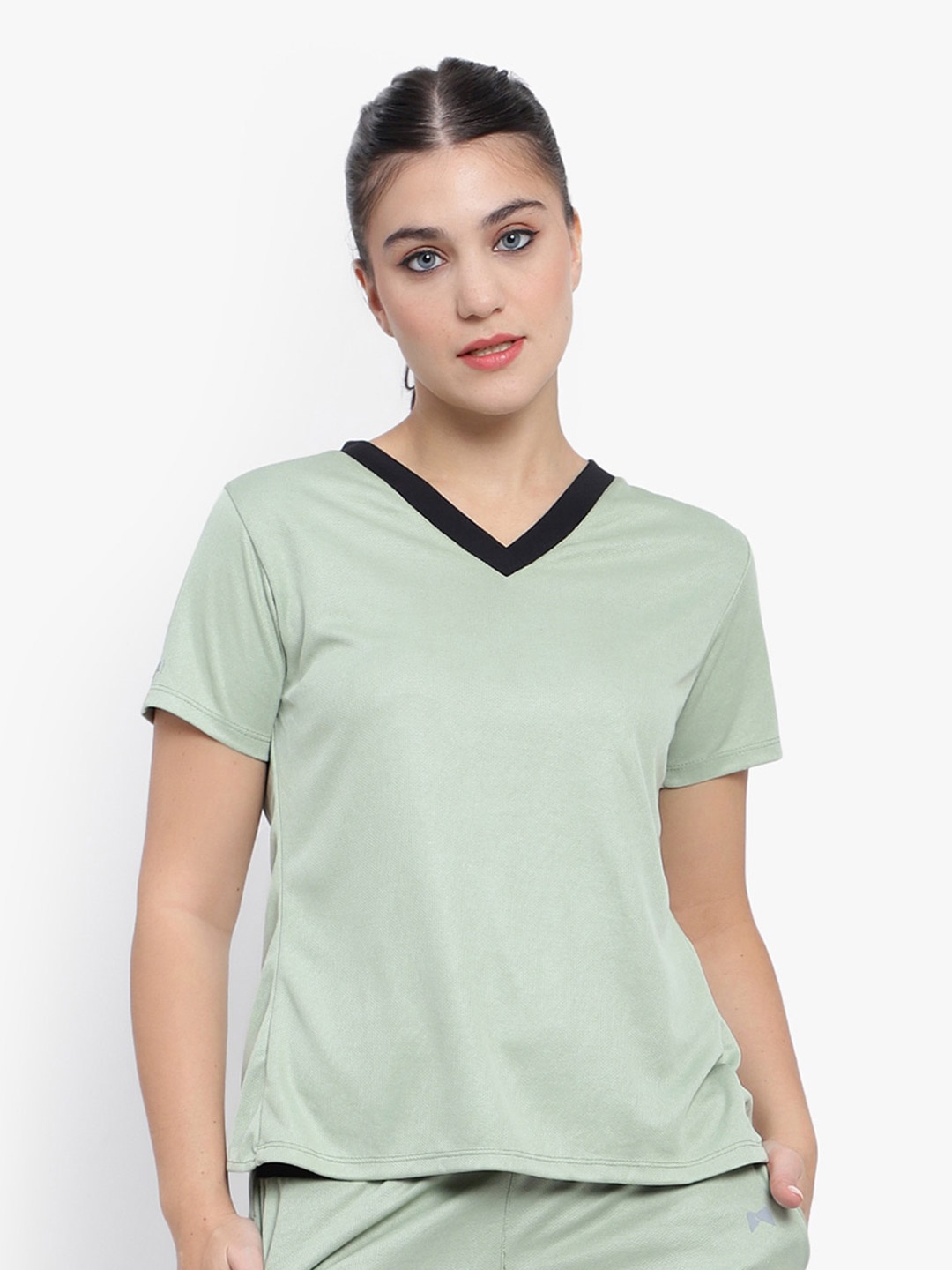 

MUSCLE TORQUE Relaxed Fit V-Neck Wrap Sports T-shirt, Green