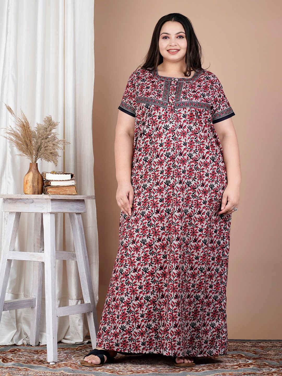 

SP DESIGNS Plus Size Floral Printed Pure Cotton Maxi Nightdress, Black