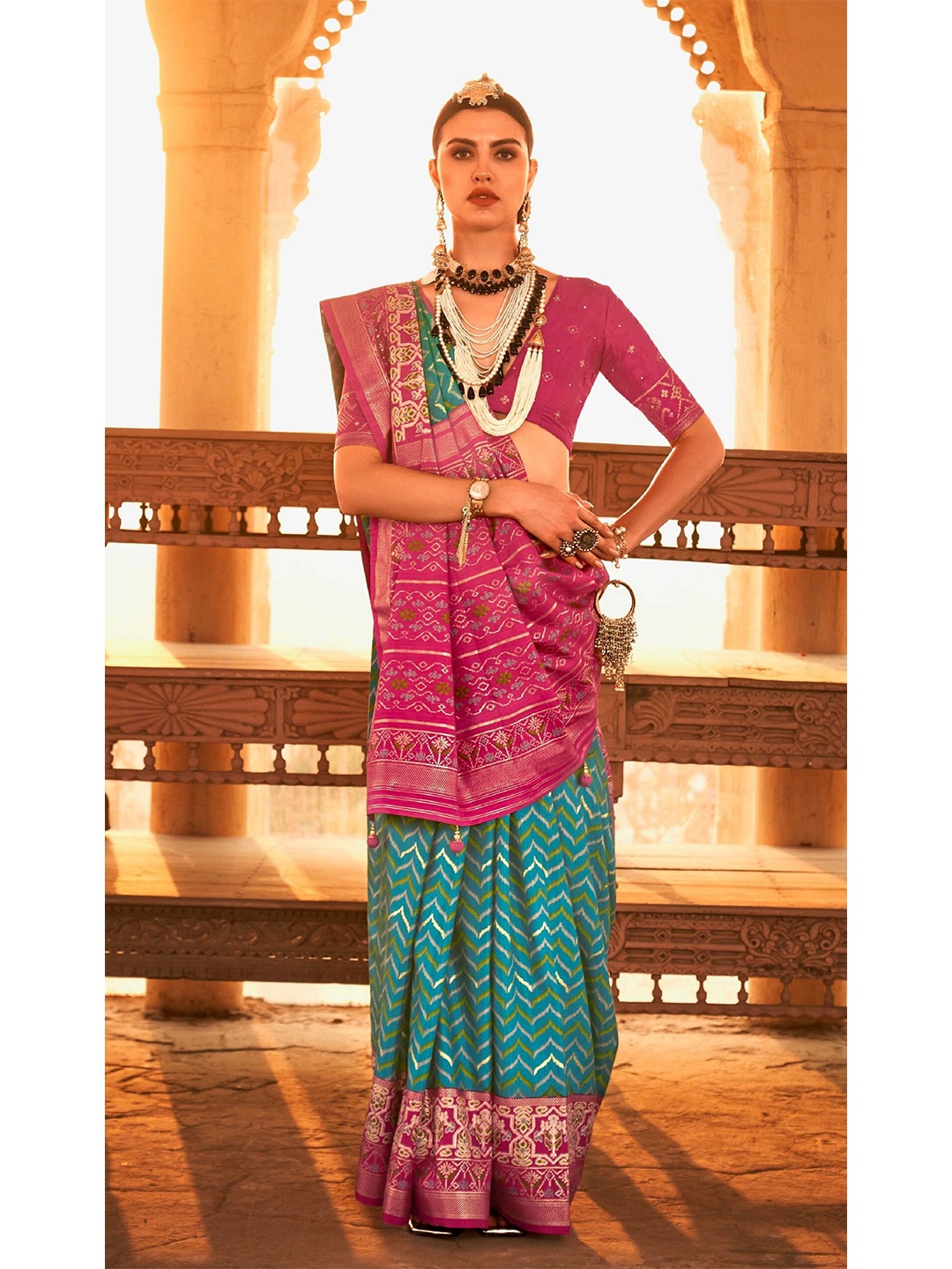 

Mitera Ethnic Motifs Silk Blend Patola Saree With Blouse Piece, Blue