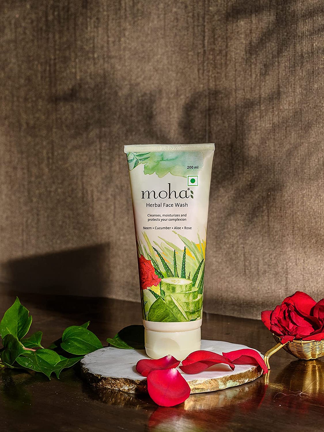 

moha Herbal Face Wash with Neem Cucumber Aloe & Rose - 200 ml, Cream
