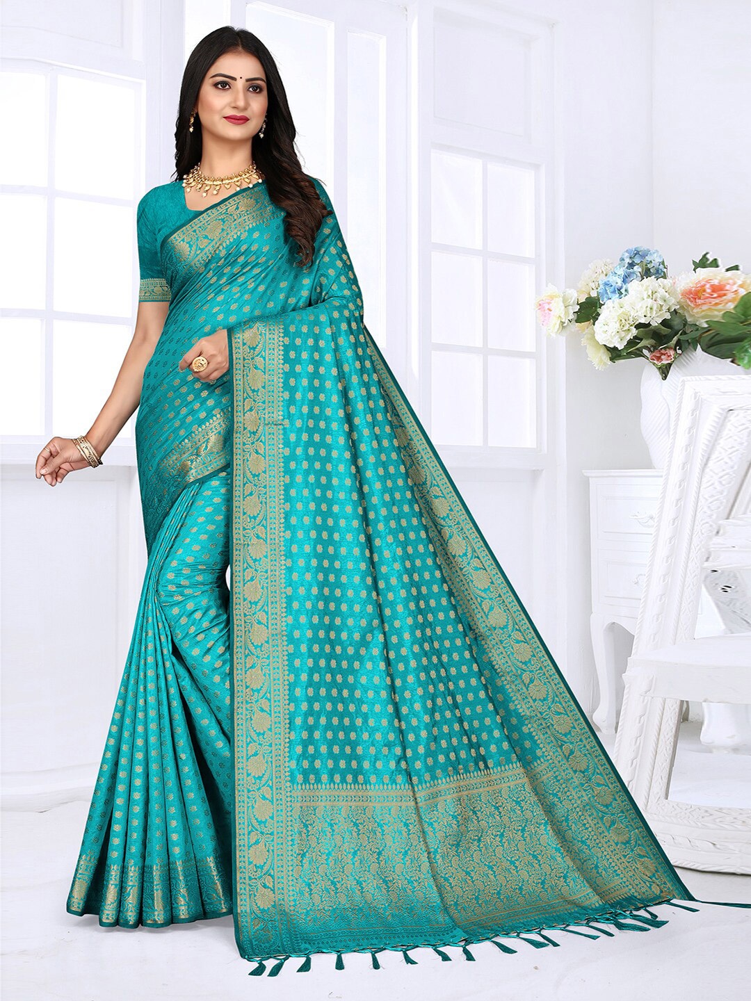 

Pisara Floral Woven Design Zari Silk Cotton Banarasi Saree, Turquoise blue