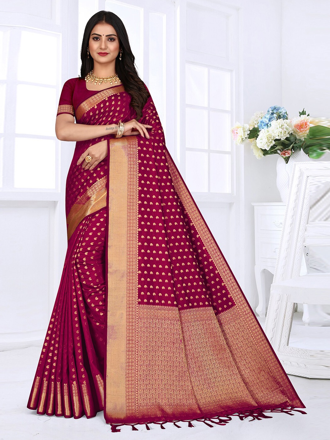 

Pisara Woven Design Zari Silk Cotton Banarasi Saree, Maroon