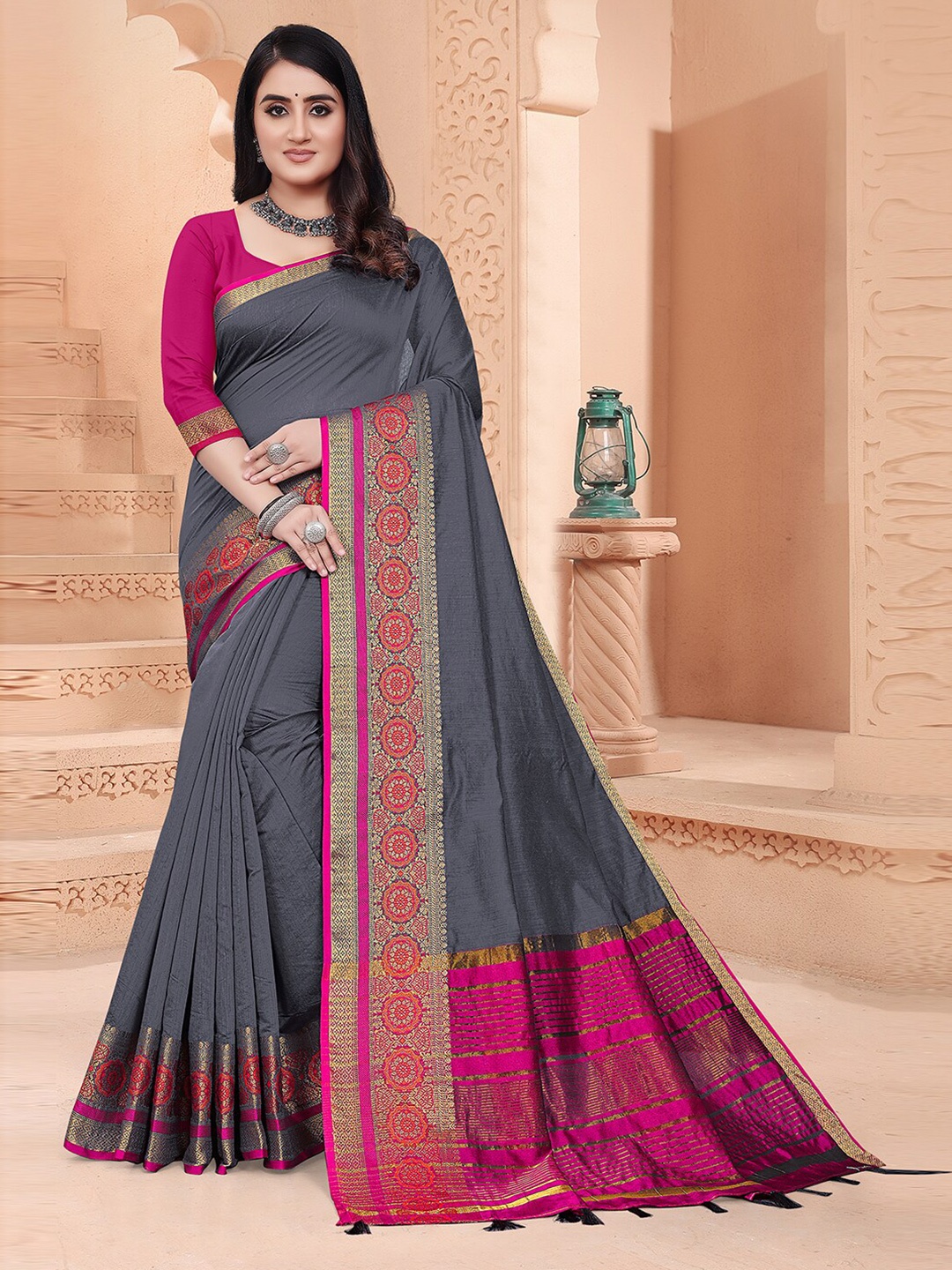 

Pisara Chanderi Silk Cotton Saree, Grey