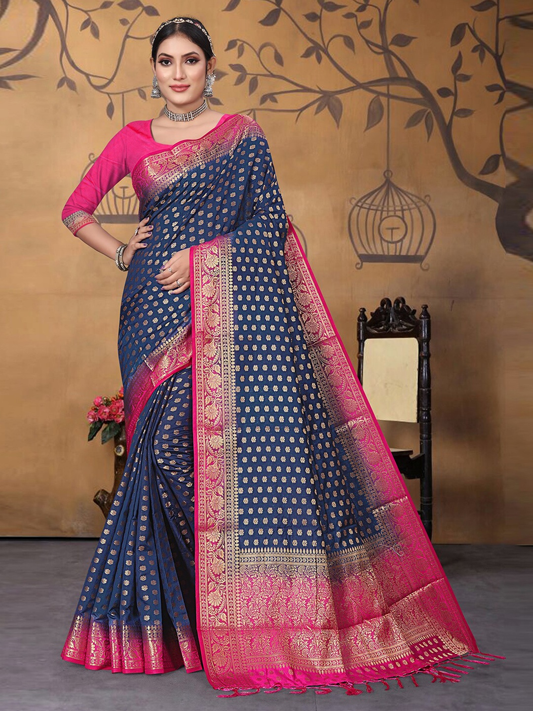 

Pisara Floral Woven Design Zari Silk Cotton Banarasi Saree, Navy blue