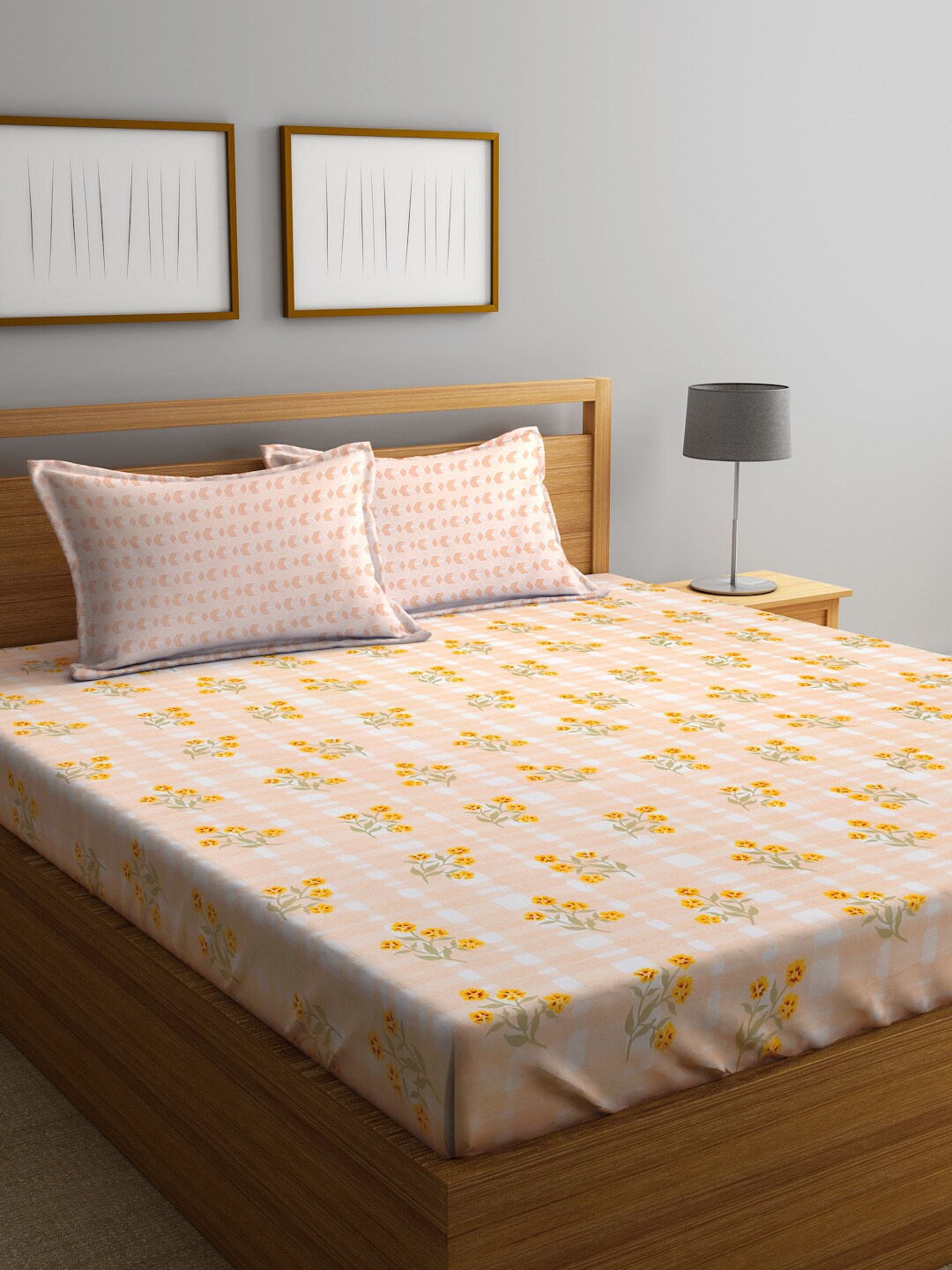 

KLOTTHE Orange & White Floral Printed 300 TC King Bedsheet With 2 Pillow Covers