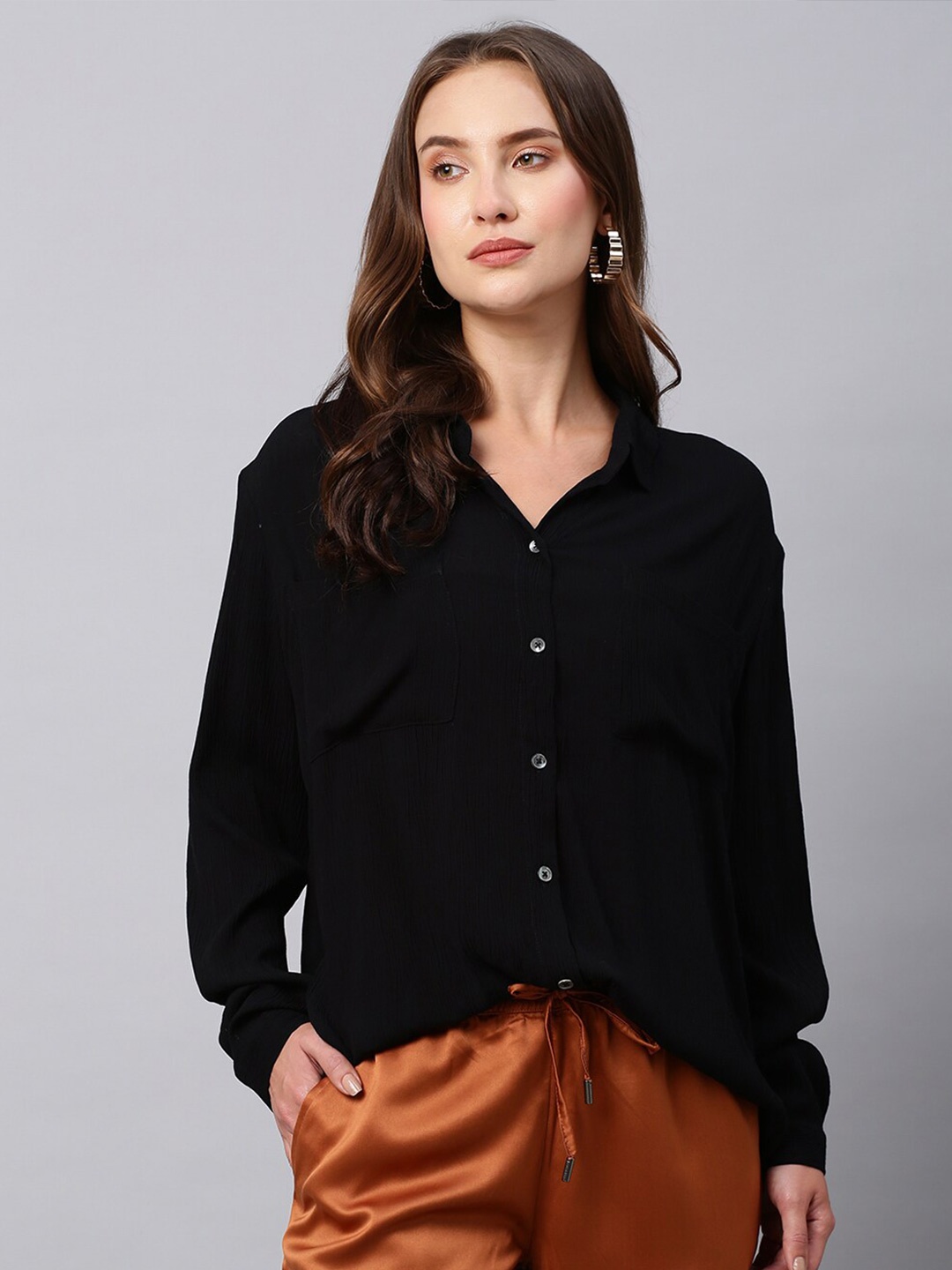 

Chemistry Spread Collar Casual Shirt, Black