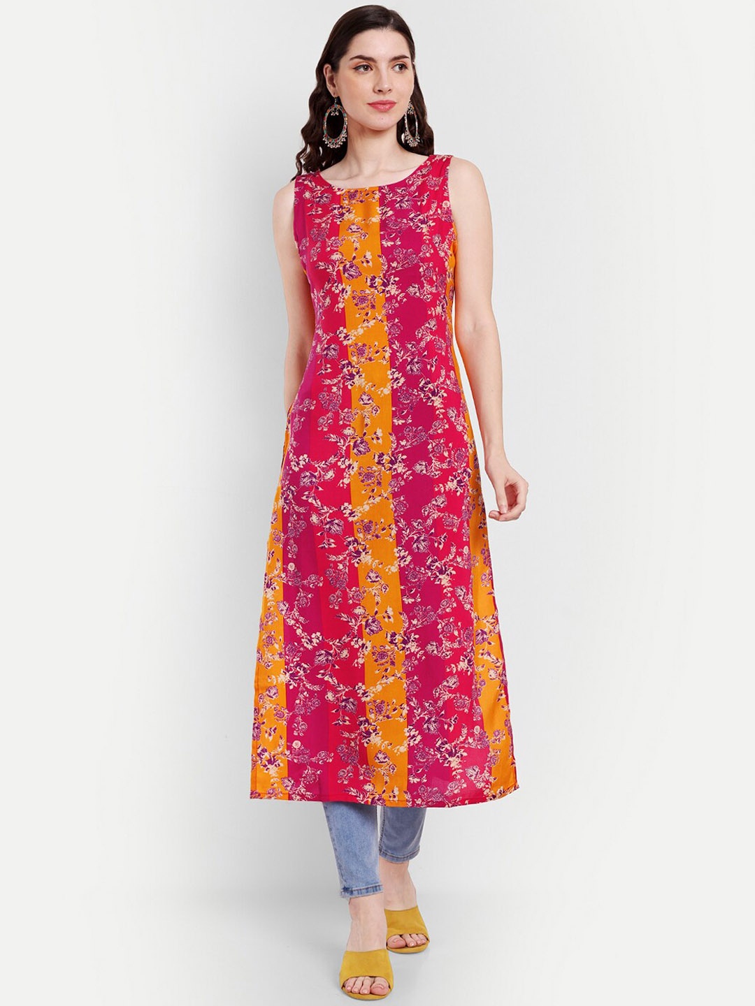 

ISAM Sleeveless Floral Printed Straight Kurta, Orange