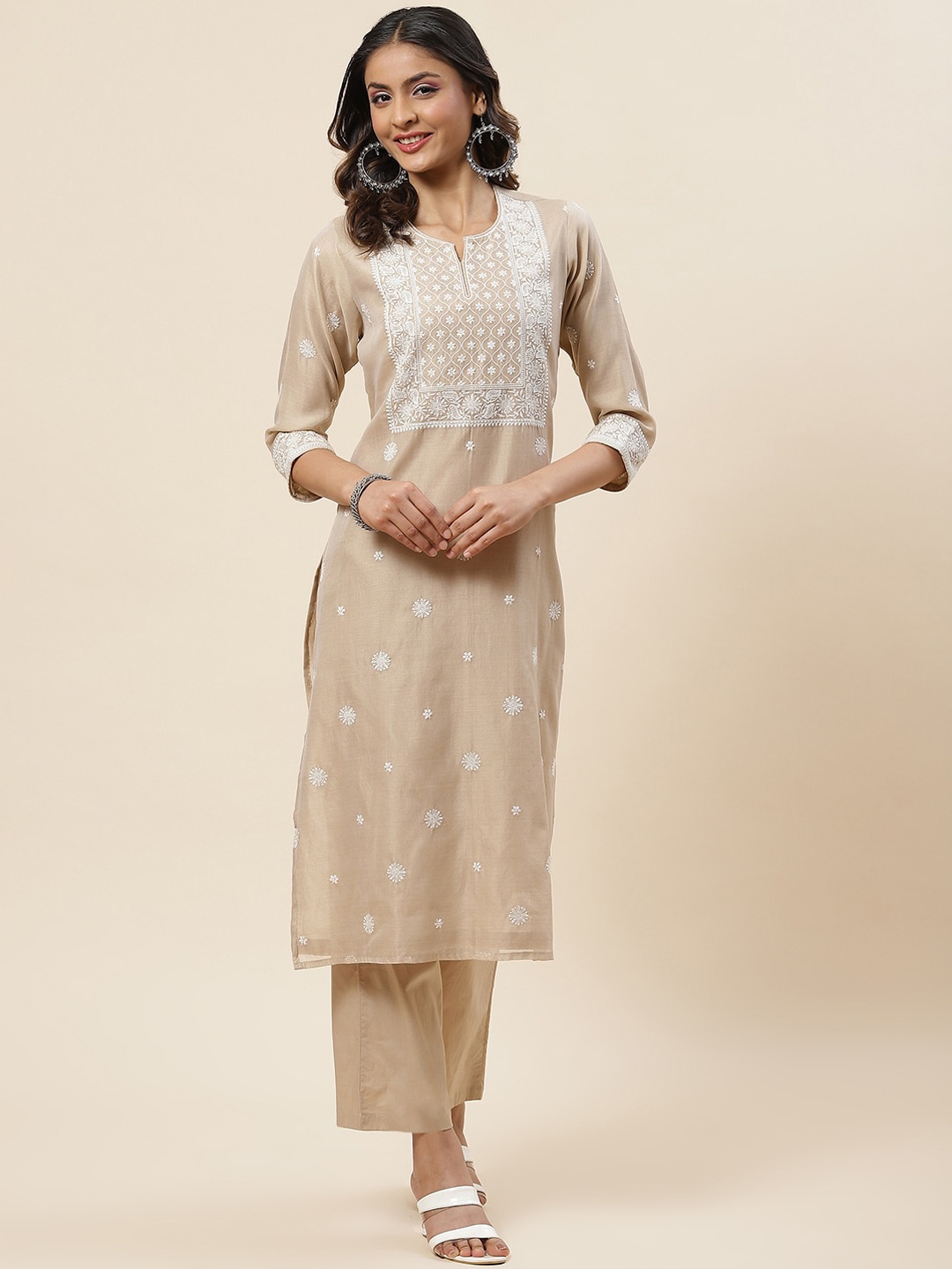 

Meena Bazaar Ethnic Motifs Embroidered Chanderi Silk Kurta with Trousers, Beige
