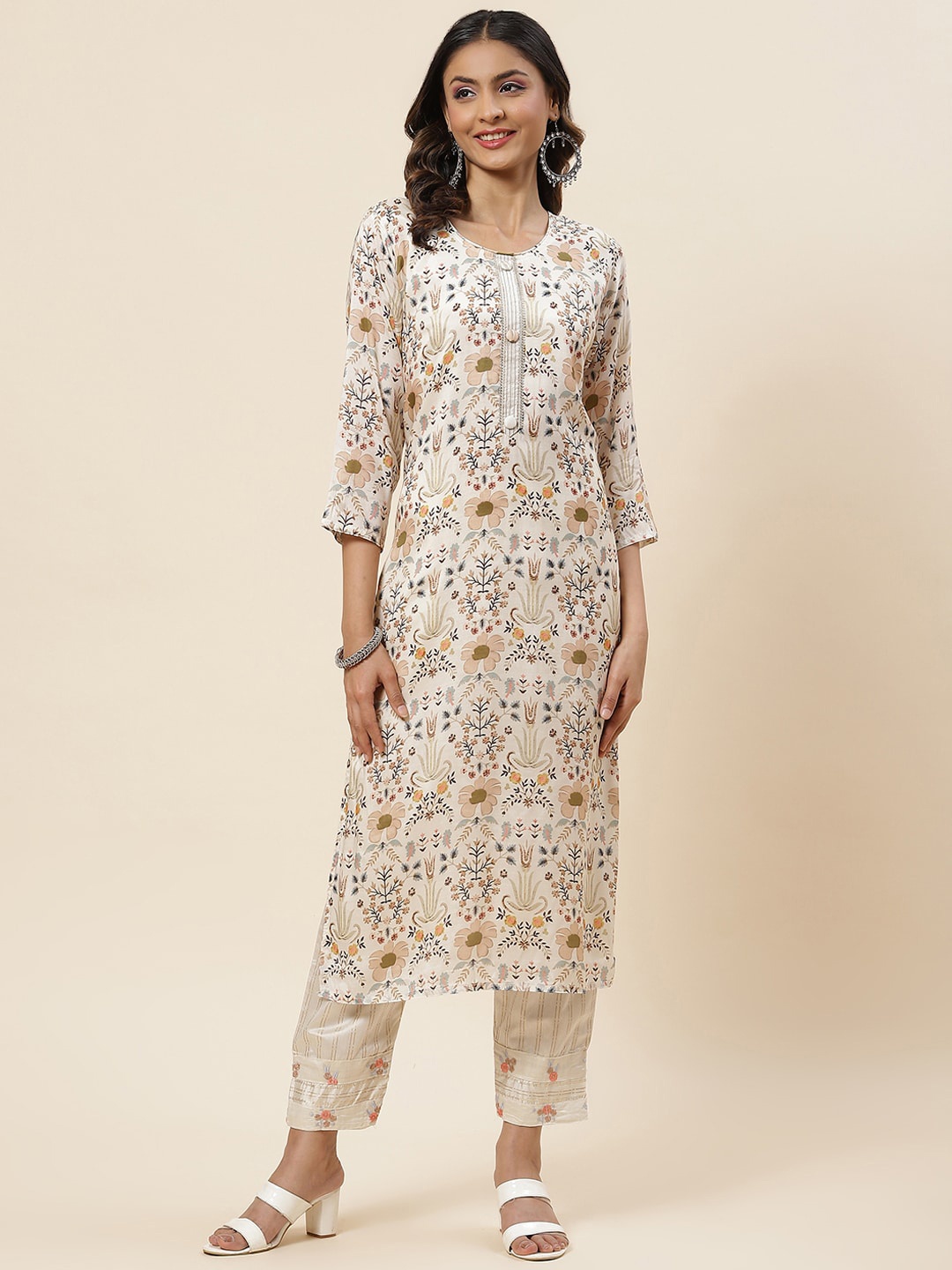 

Meena Bazaar Floral Printed Gotta Patti Kurta with Trousers, Cream