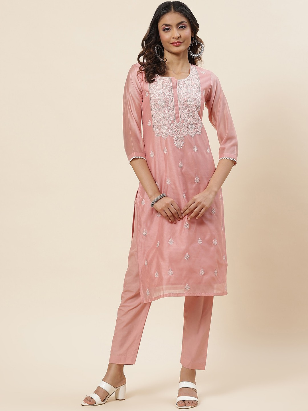 

Meena Bazaar Floral Embroidered Sequinned Chanderi Silk Kurta with Trousers, Peach