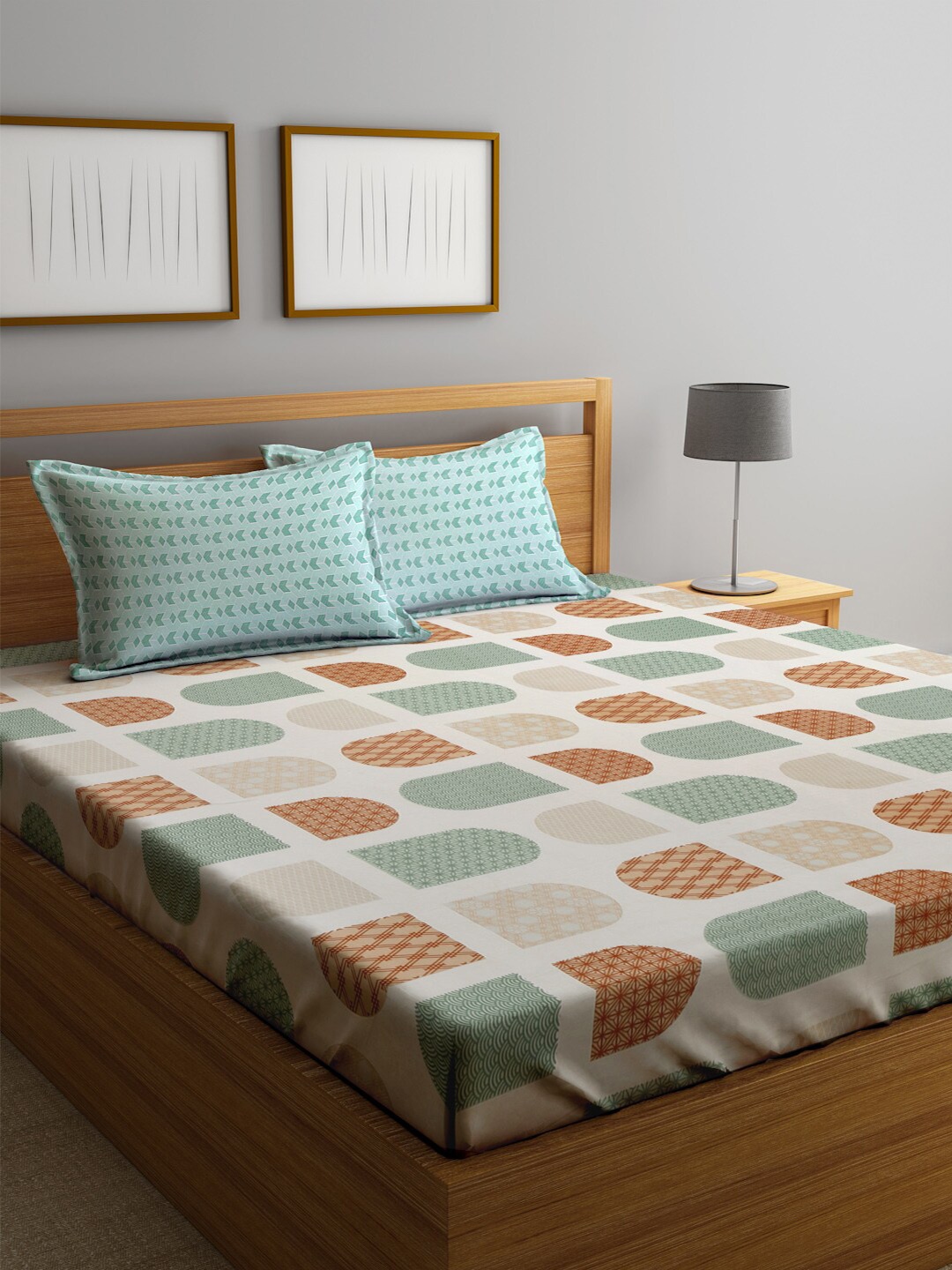 KLOTTHE Green & Brown Printed 300TC Fitted Double King Bedsheet With 2 Pillow Covers